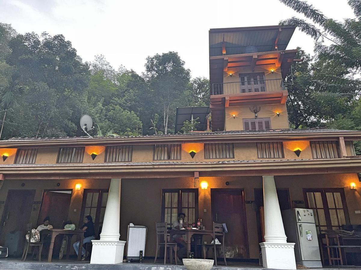 Eagles Lodge - Kandy ดิกานา ภายนอก รูปภาพ